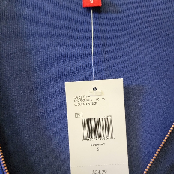 NWT Lds. GUESS zip up top Sz.Small - Picture 4 of 4
